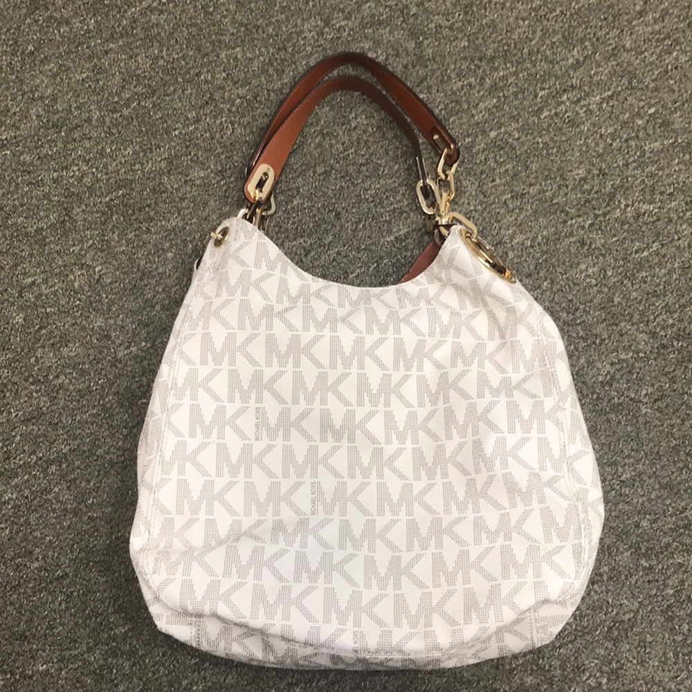 Michael Kors Signature Fulton Shoulder Bag authent